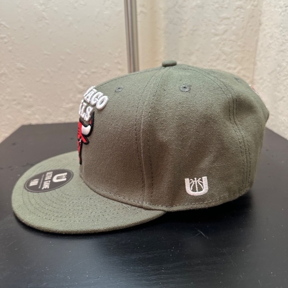 New With Tags Unisex Ultra Game Chicago Bulls Snapback Hat - Picture 2 of 8
